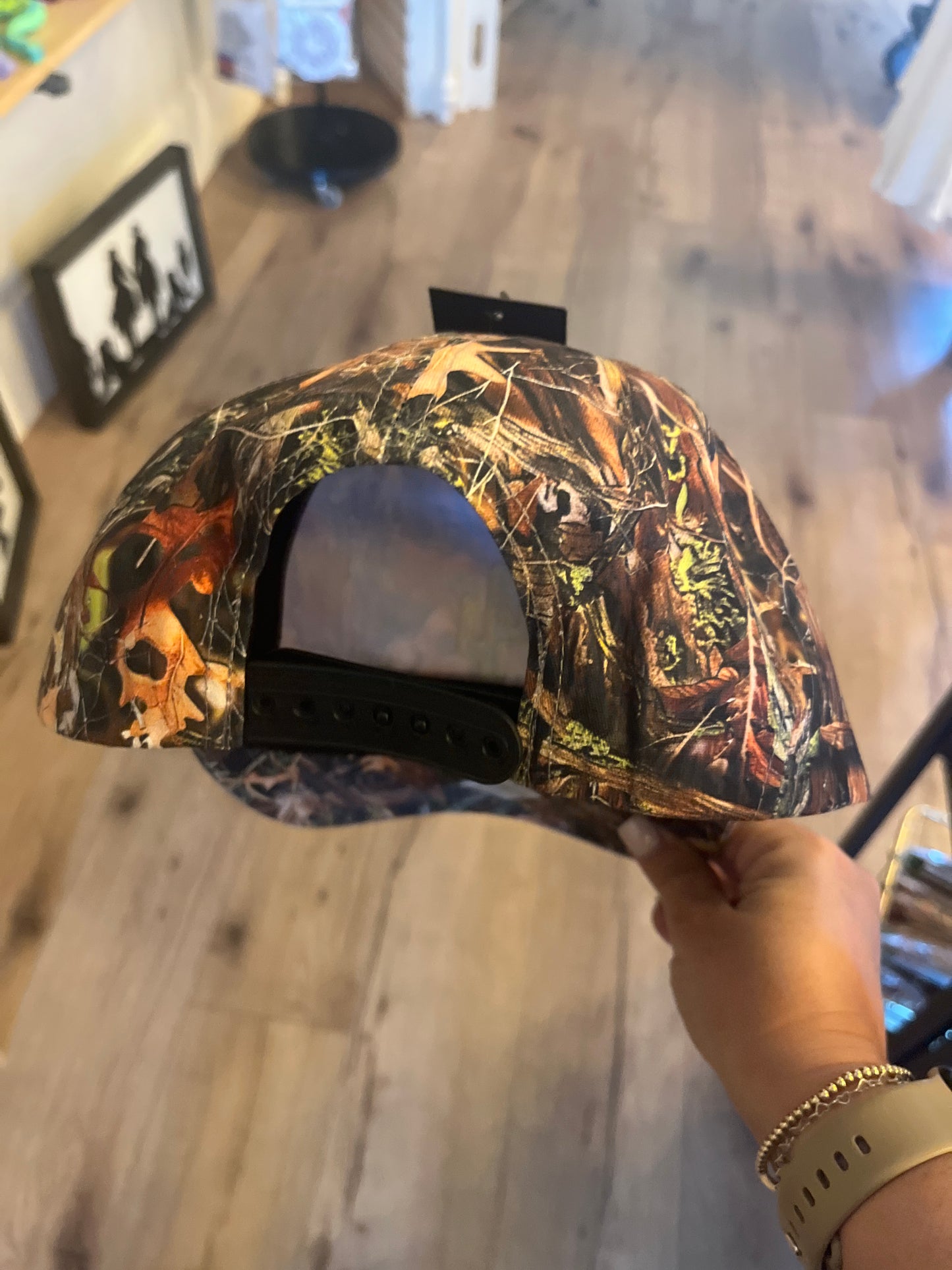 camo hat with white cactus - 85 Local
