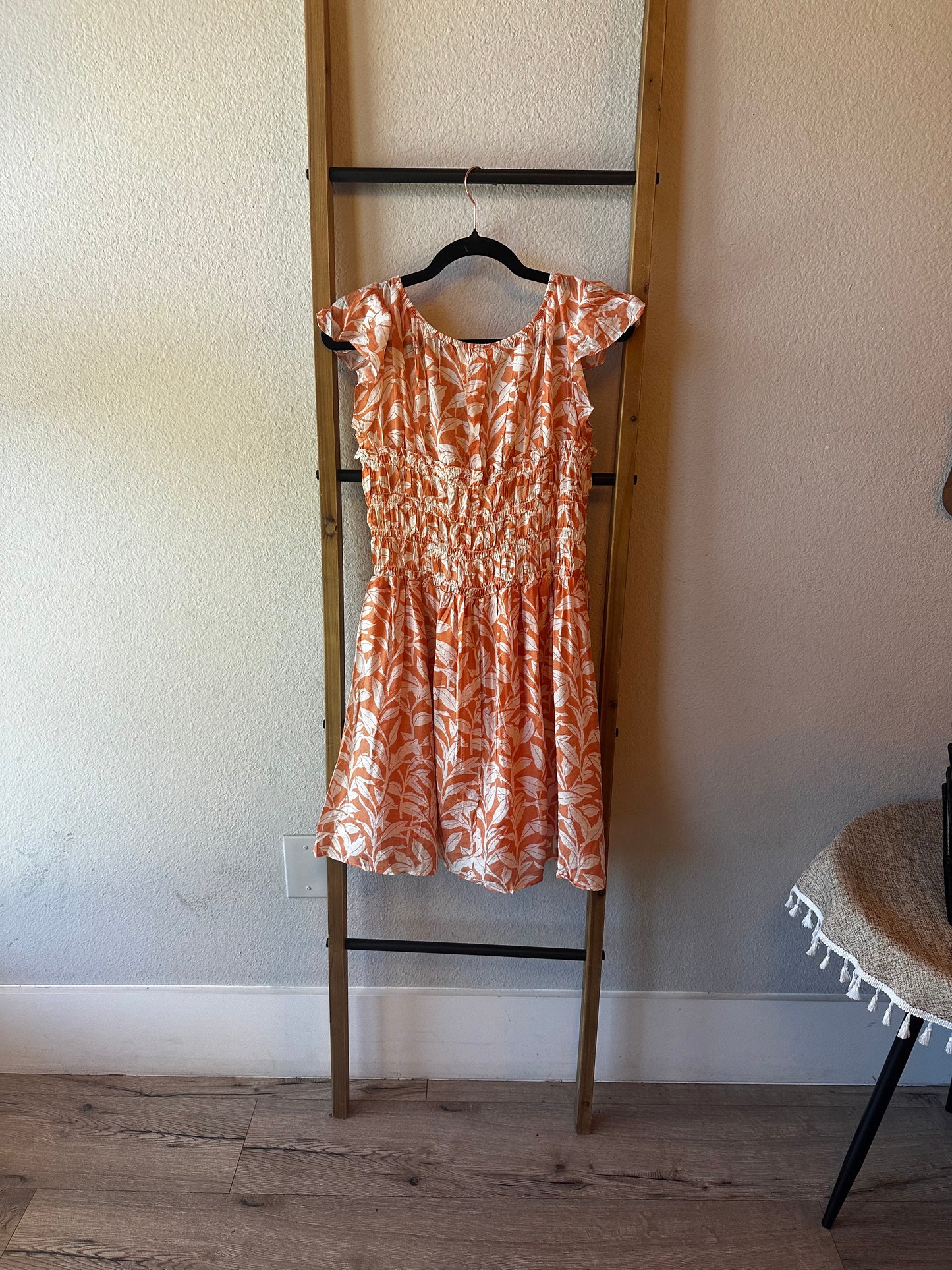 LEAF PRINT FRONT TIE SMOCKED BODICE MINI DRESS