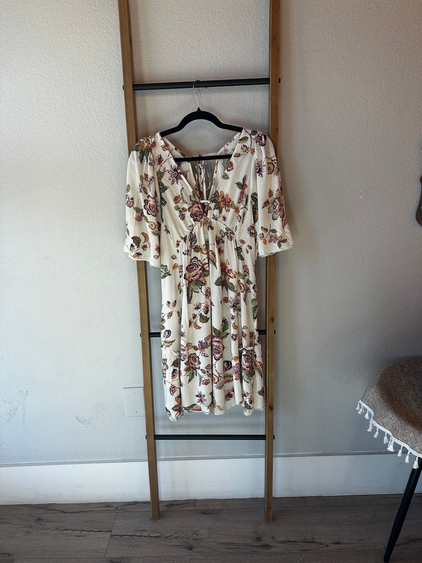 Floral Flutter Slv Dress - Cream