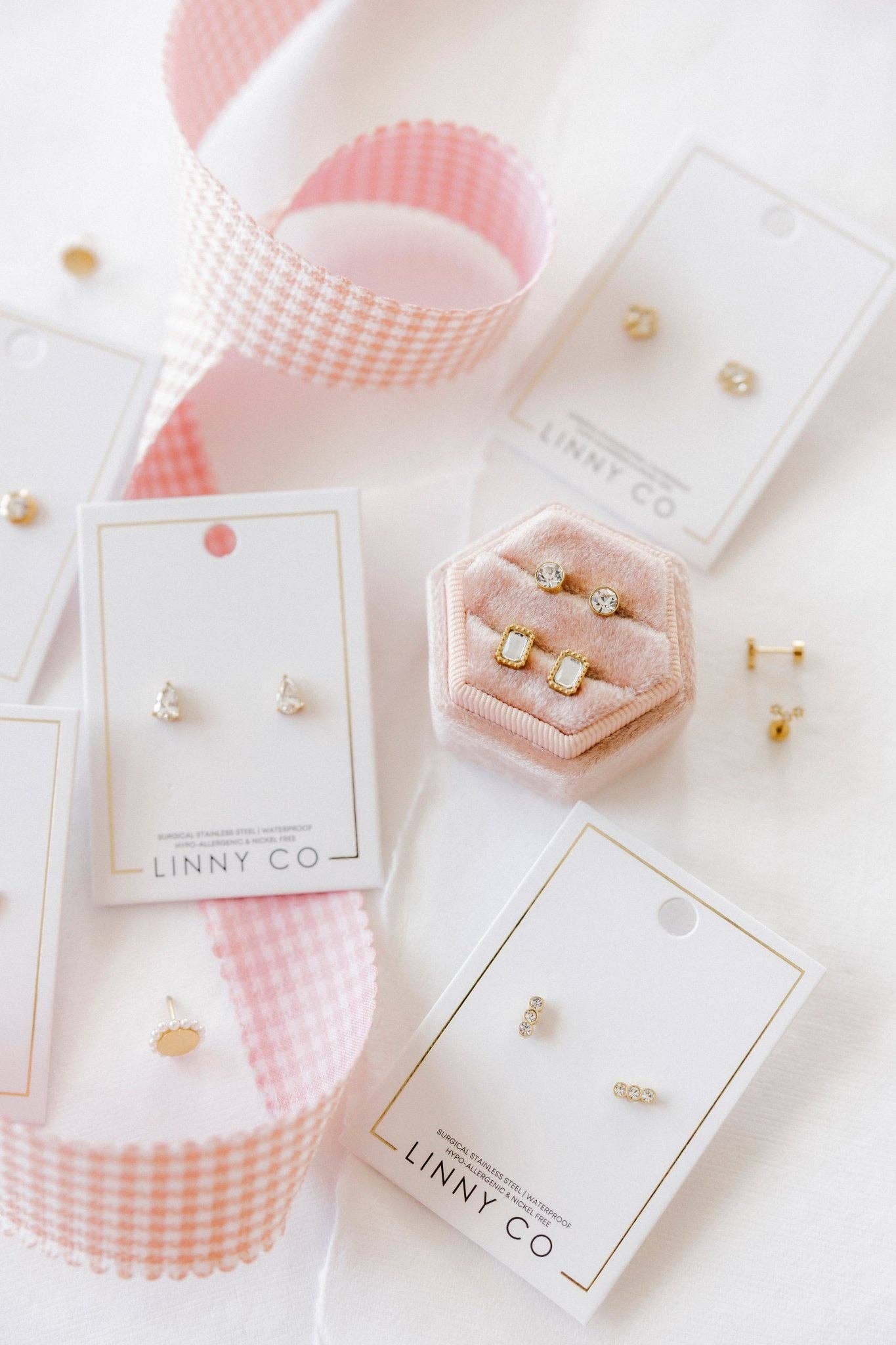 Screwback Stud Earrings - Paige Pear Gold