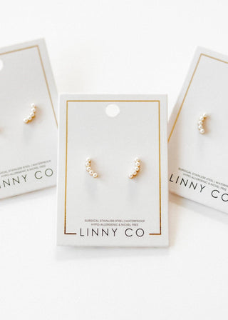 Screwback Stud Earrings - Abigail - Pearl