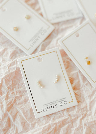 Screwback Stud Earrings - Abigail - Pearl