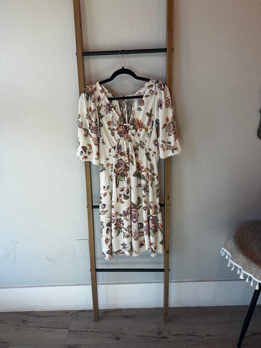 Floral Flutter Slv Dress - Cream