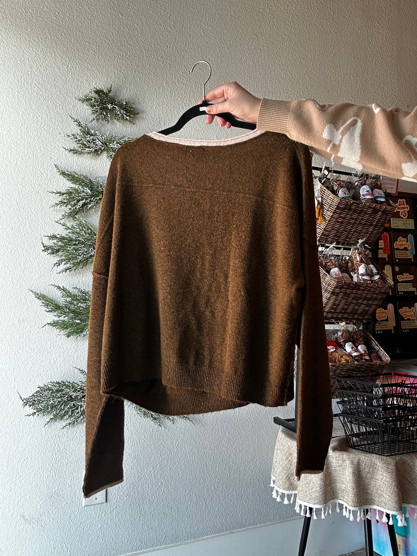 Espresso Outline Pullover